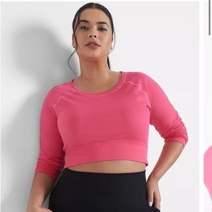 LIVI Seamless Fitted Sleeve-Detail Crop Tee